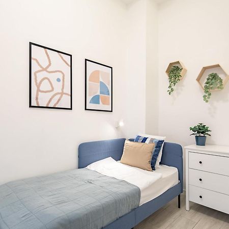 Central Room For Solo Traveller Budapeste Exterior foto
